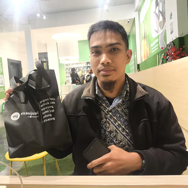 Pelanggan Maujual