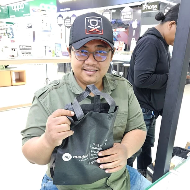 Pelanggan Maujual